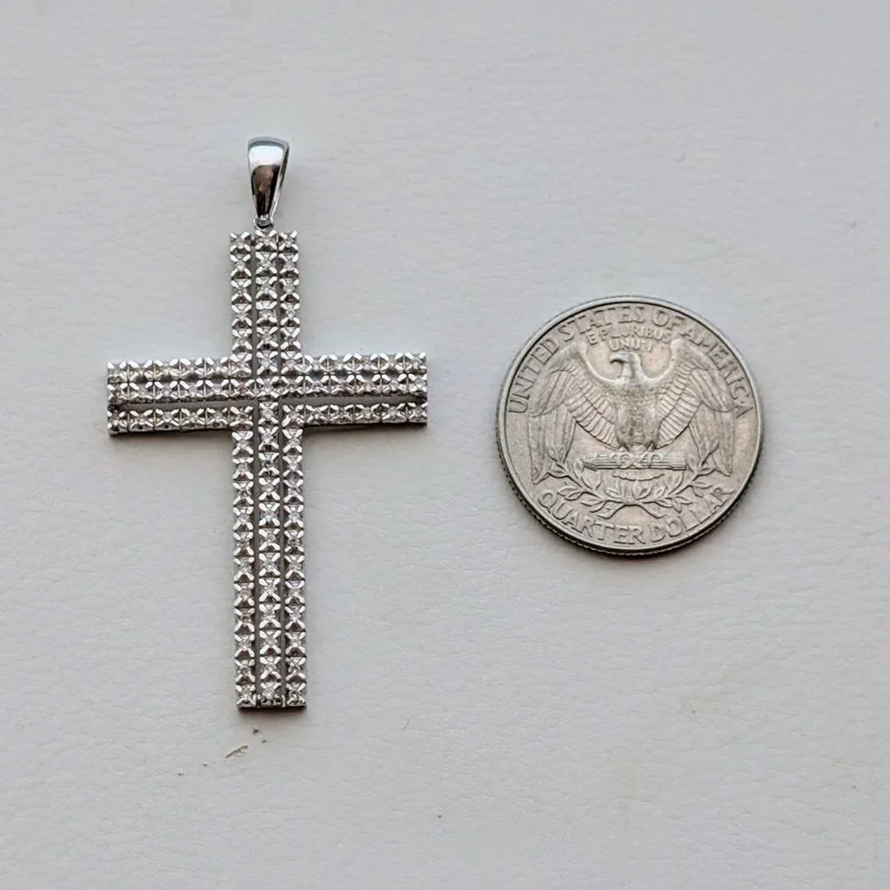 Vintage Large Solid 18K 750 White Gold Diamond Cluster Cross Pendant